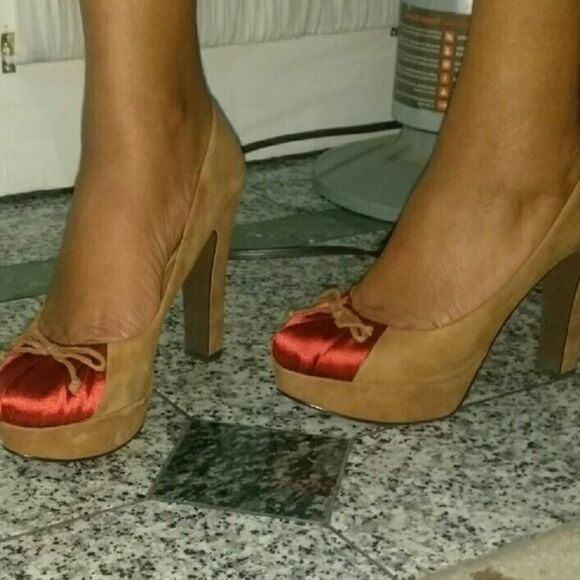 Levity Orange& Cognac heels - Picture 4 of 4